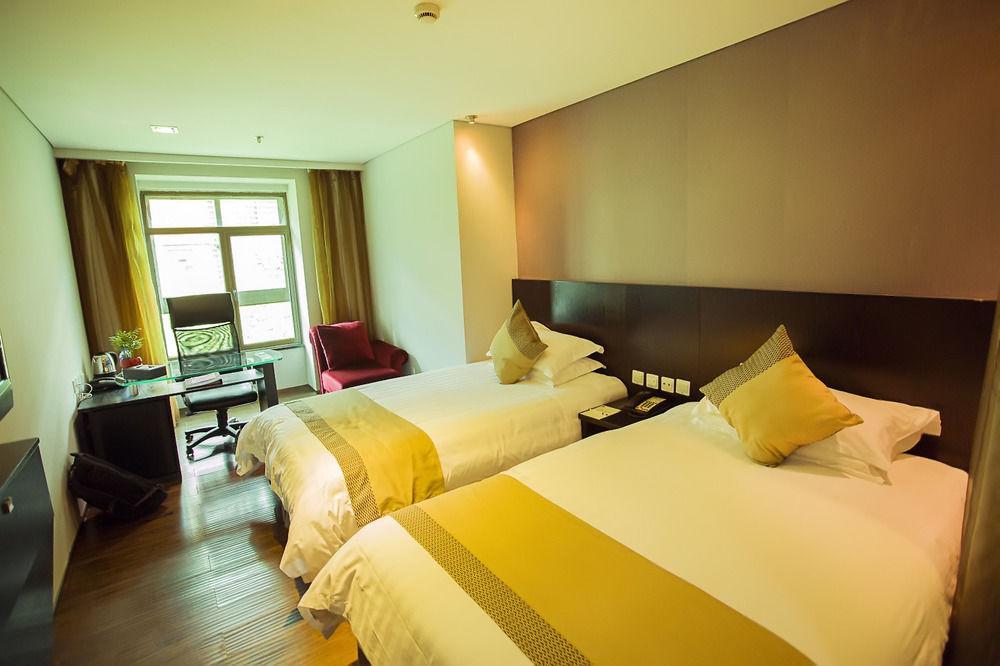 Fx Hotel Xujiahui - Shanghai Stadium Branch Buitenkant foto