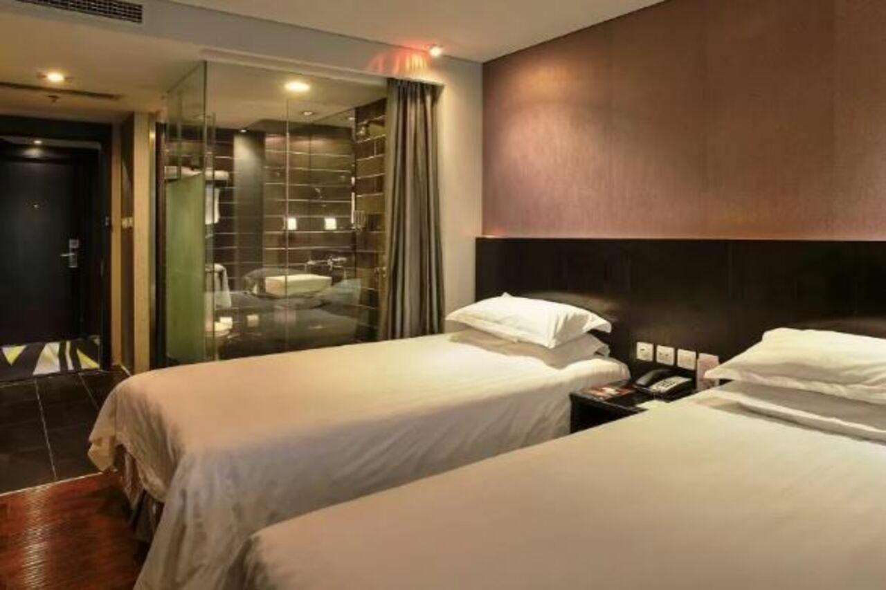 Fx Hotel Xujiahui - Shanghai Stadium Branch Buitenkant foto