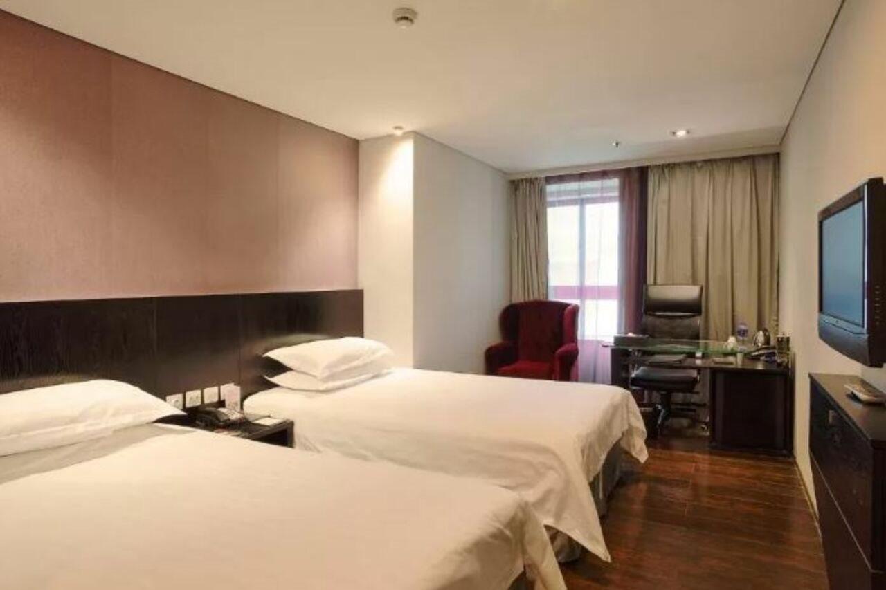 Fx Hotel Xujiahui - Shanghai Stadium Branch Buitenkant foto