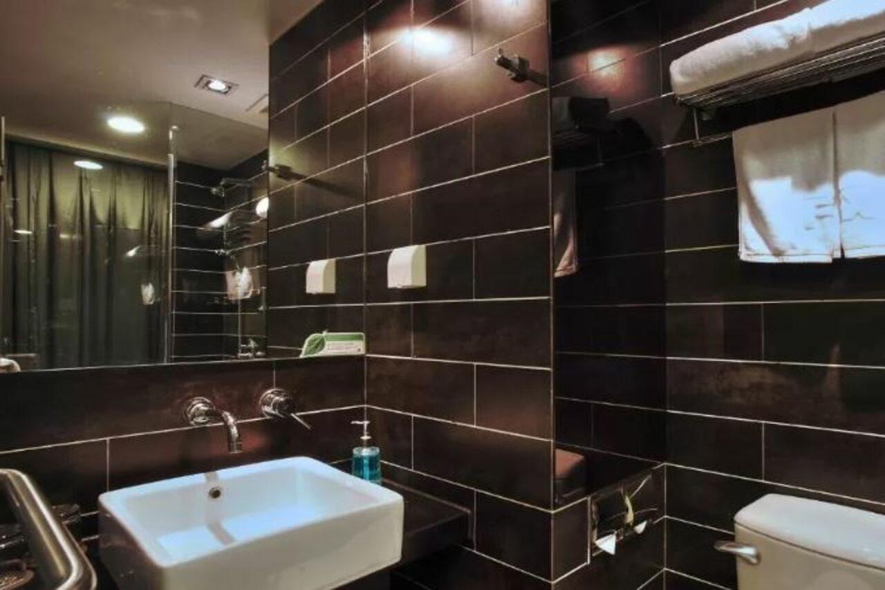 Fx Hotel Xujiahui - Shanghai Stadium Branch Buitenkant foto