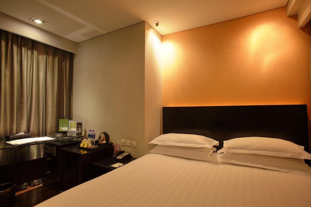 Fx Hotel Xujiahui - Shanghai Stadium Branch Buitenkant foto