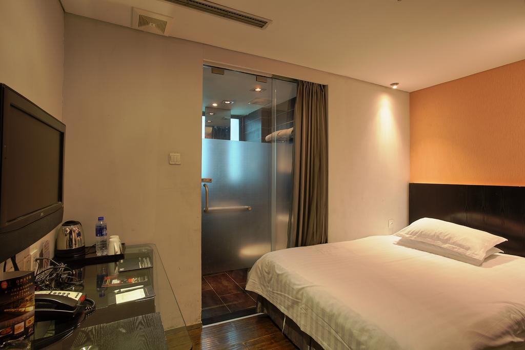 Fx Hotel Xujiahui - Shanghai Stadium Branch Buitenkant foto
