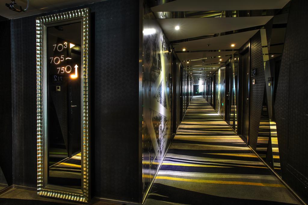 Fx Hotel Xujiahui - Shanghai Stadium Branch Buitenkant foto