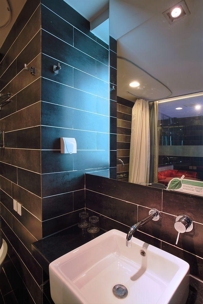 Fx Hotel Xujiahui - Shanghai Stadium Branch Buitenkant foto