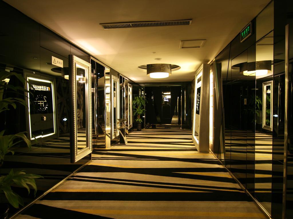 Fx Hotel Xujiahui - Shanghai Stadium Branch Buitenkant foto