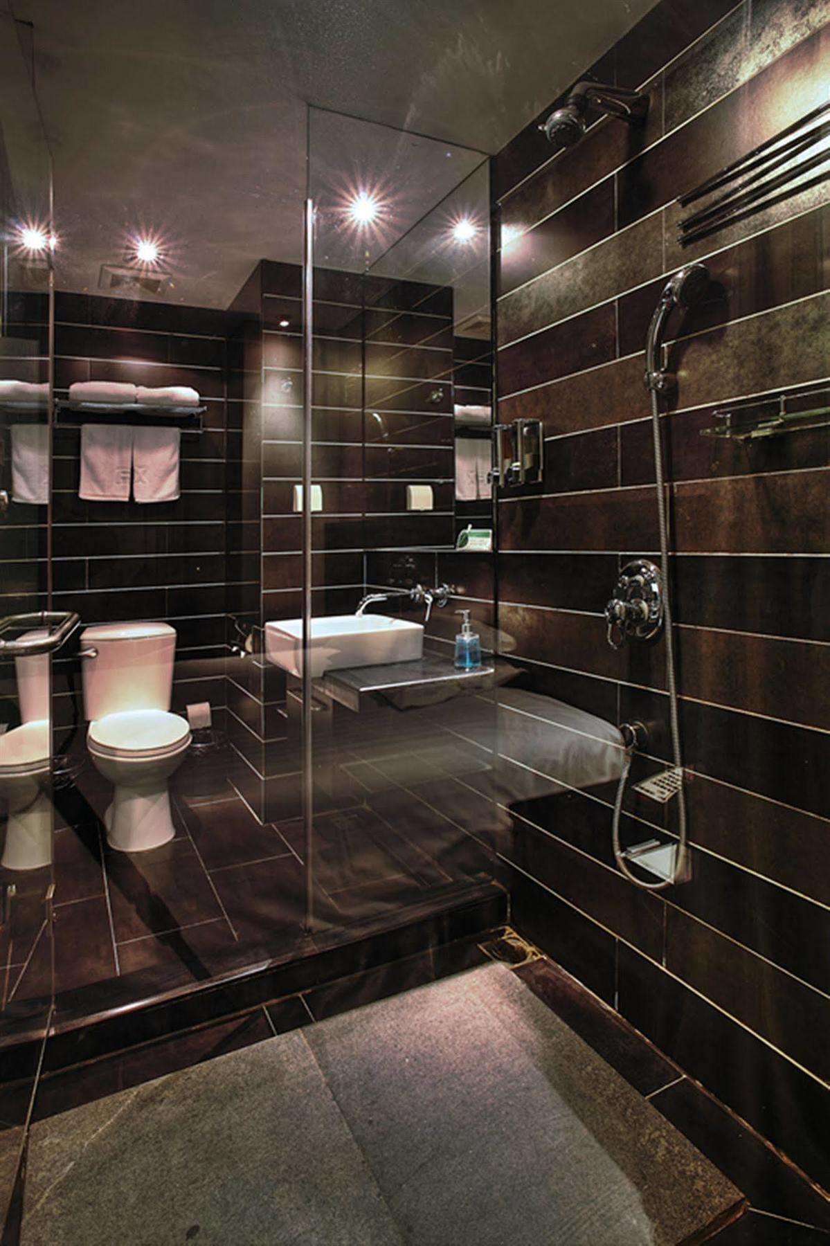 Fx Hotel Xujiahui - Shanghai Stadium Branch Buitenkant foto