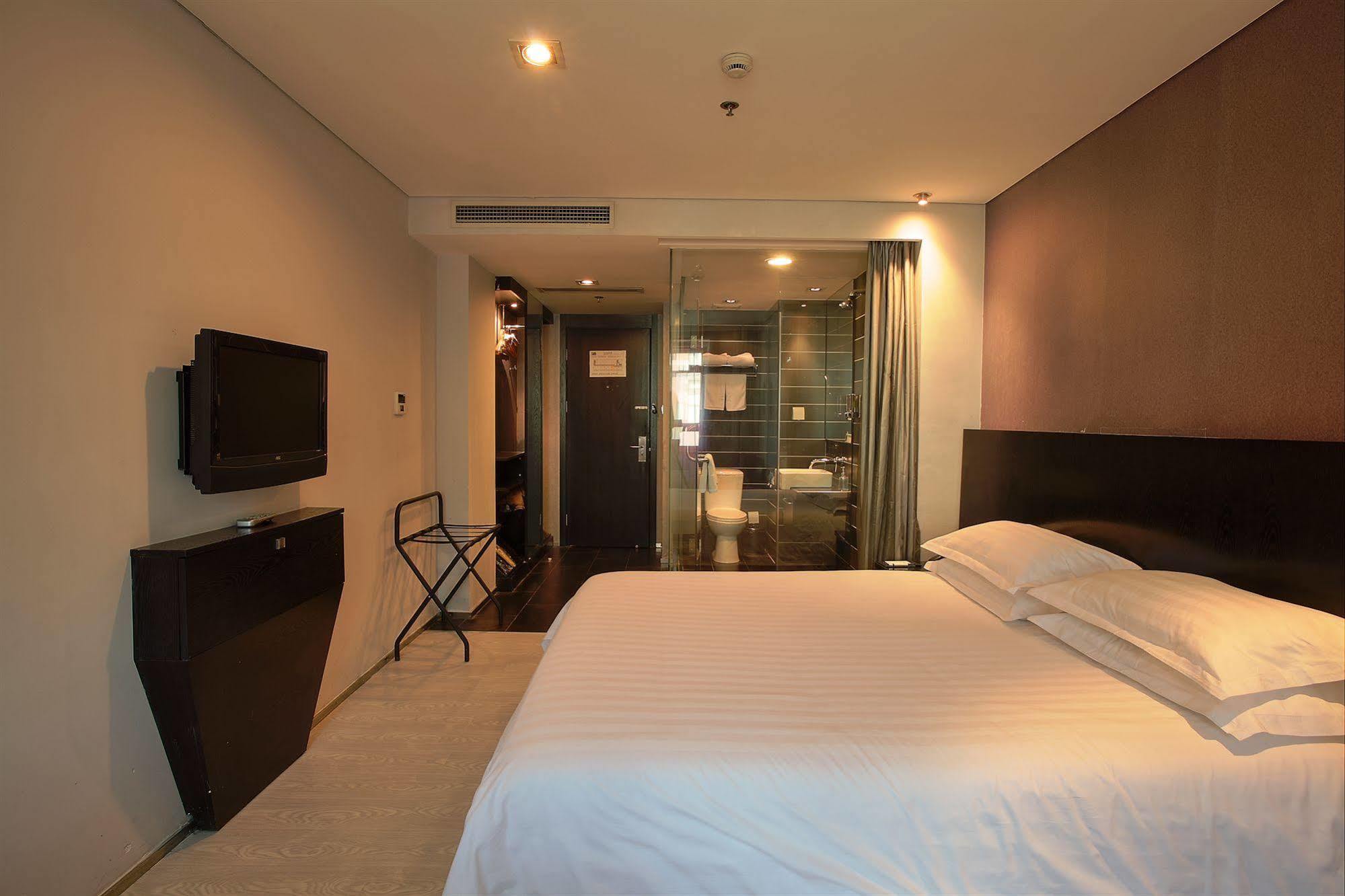 Fx Hotel Xujiahui - Shanghai Stadium Branch Buitenkant foto