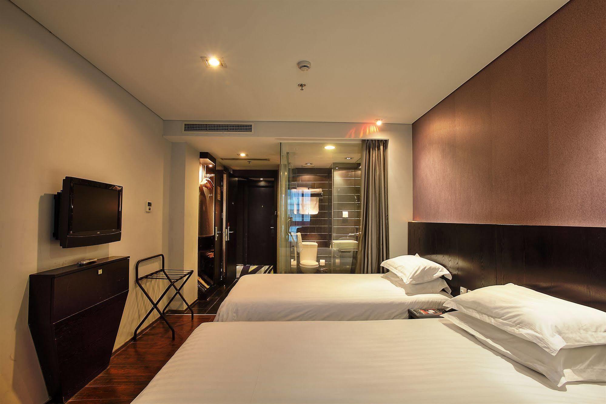 Fx Hotel Xujiahui - Shanghai Stadium Branch Buitenkant foto