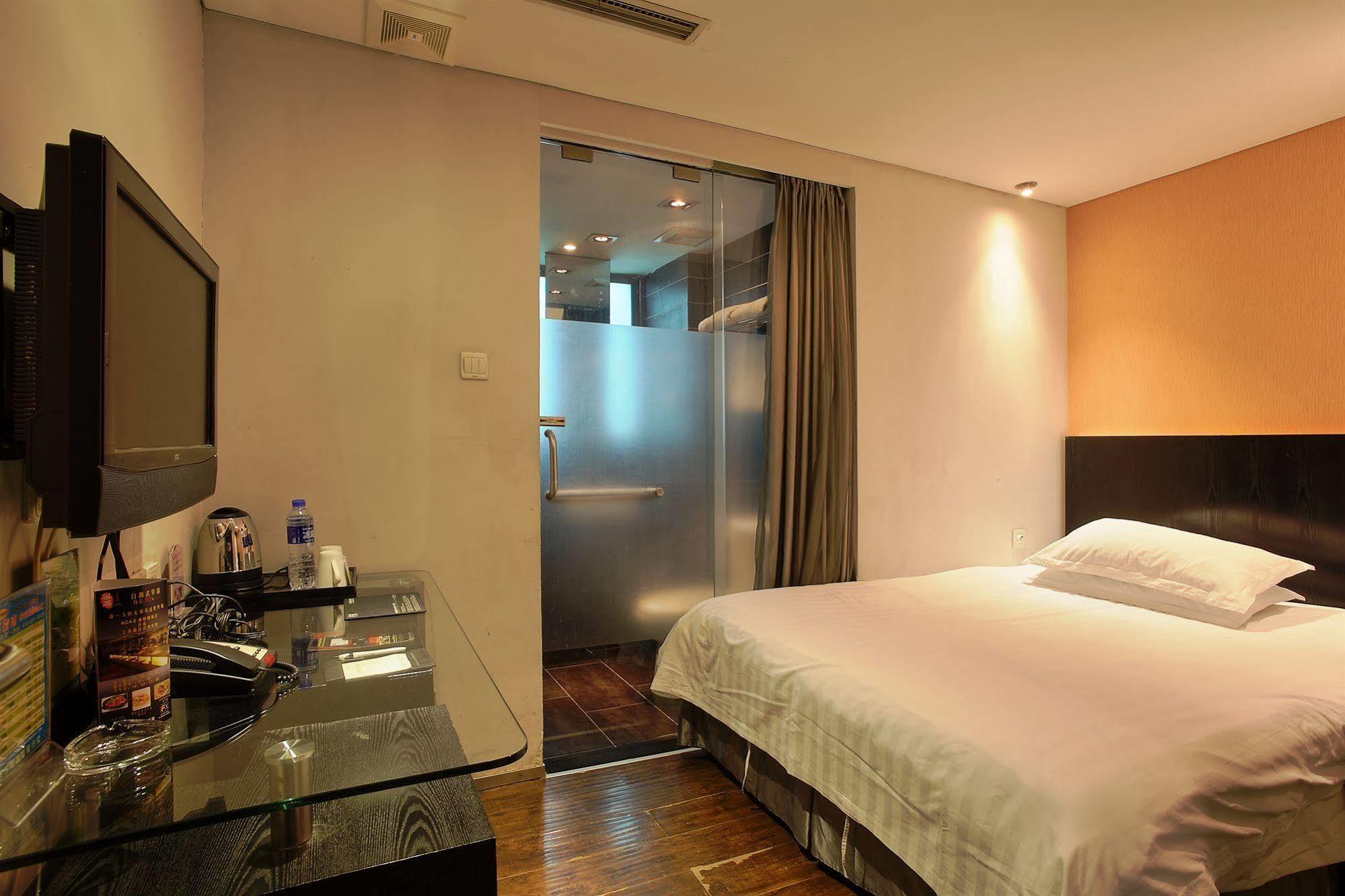 Fx Hotel Xujiahui - Shanghai Stadium Branch Buitenkant foto