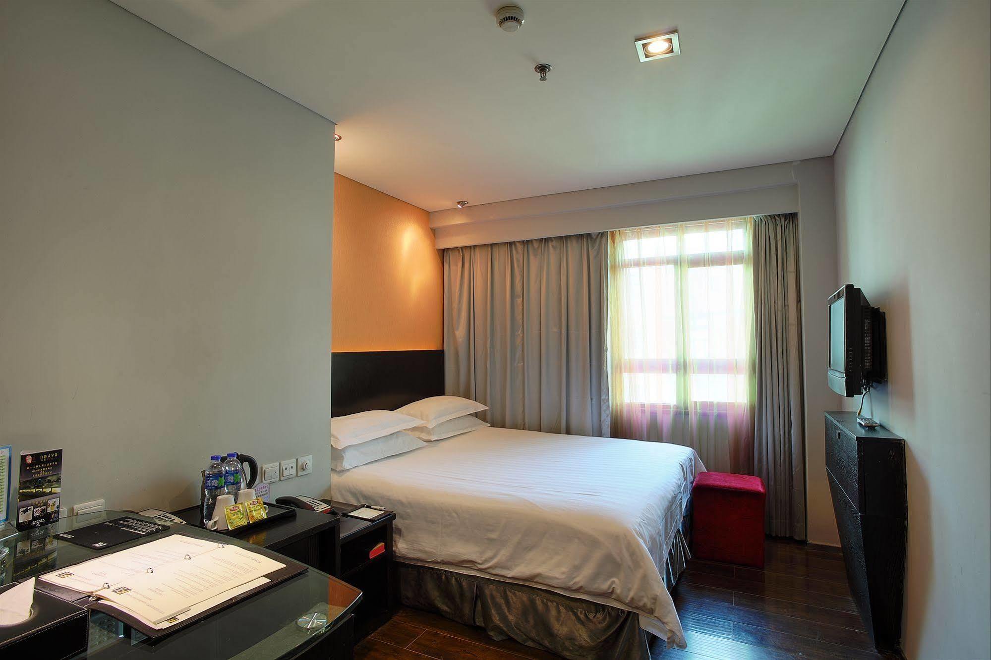 Fx Hotel Xujiahui - Shanghai Stadium Branch Buitenkant foto