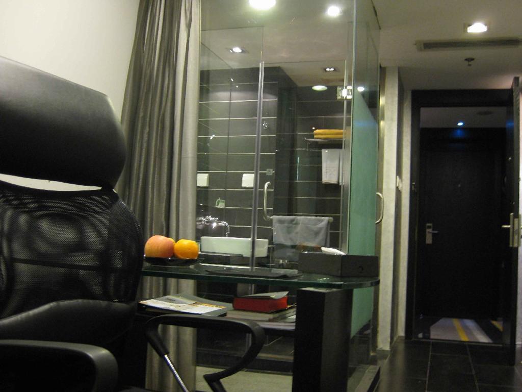Fx Hotel Xujiahui - Shanghai Stadium Branch Buitenkant foto