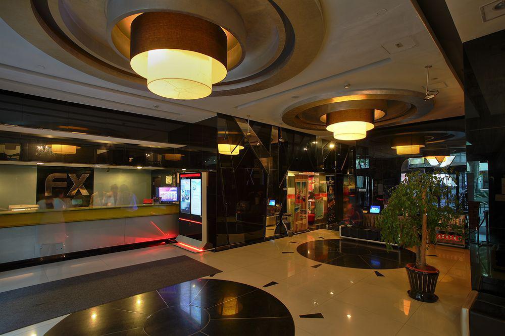 Fx Hotel Xujiahui - Shanghai Stadium Branch Buitenkant foto