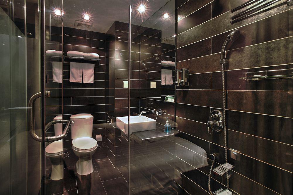 Fx Hotel Xujiahui - Shanghai Stadium Branch Buitenkant foto